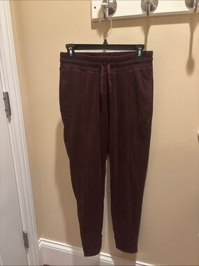 Mondetta Men's Drawstring Joggers in Deep Burgundy